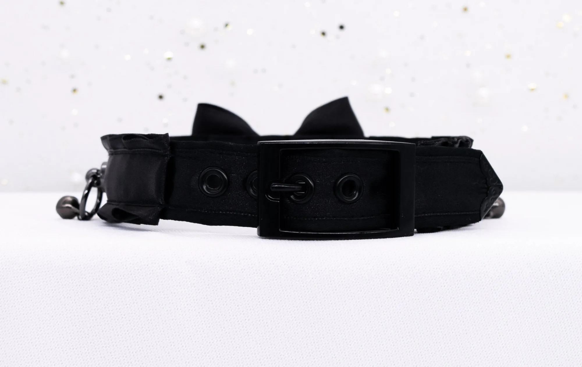 Black Collar in Gunmetal and Black