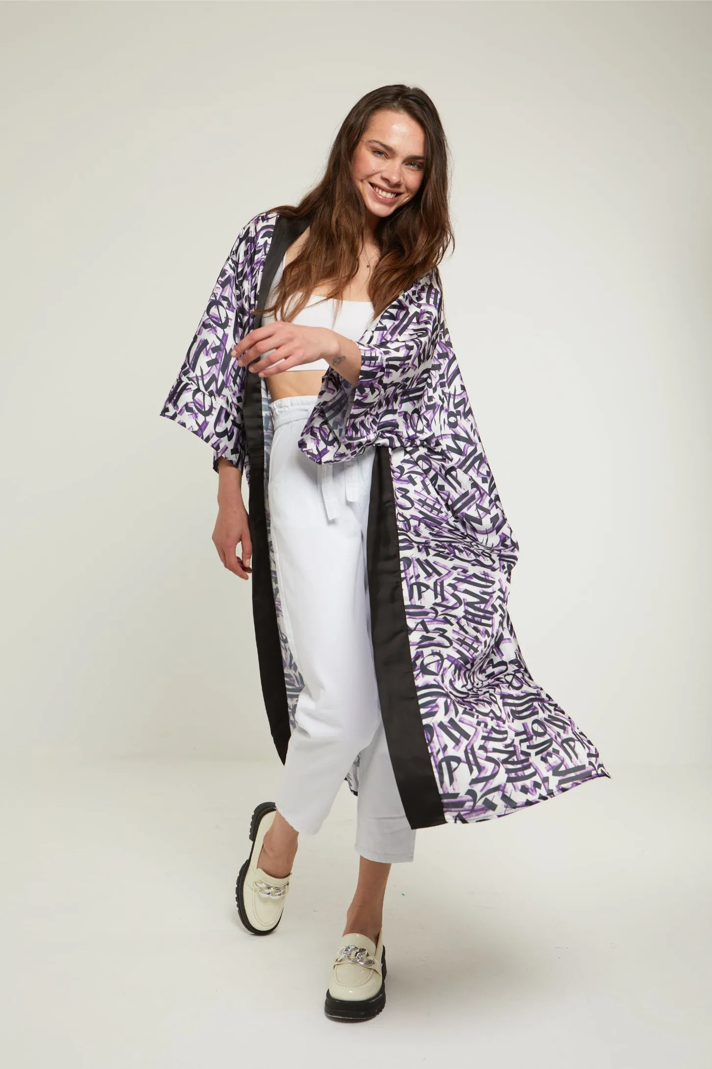 CALLIGRAPHY DREAM SATIN KIMONO - WHITE