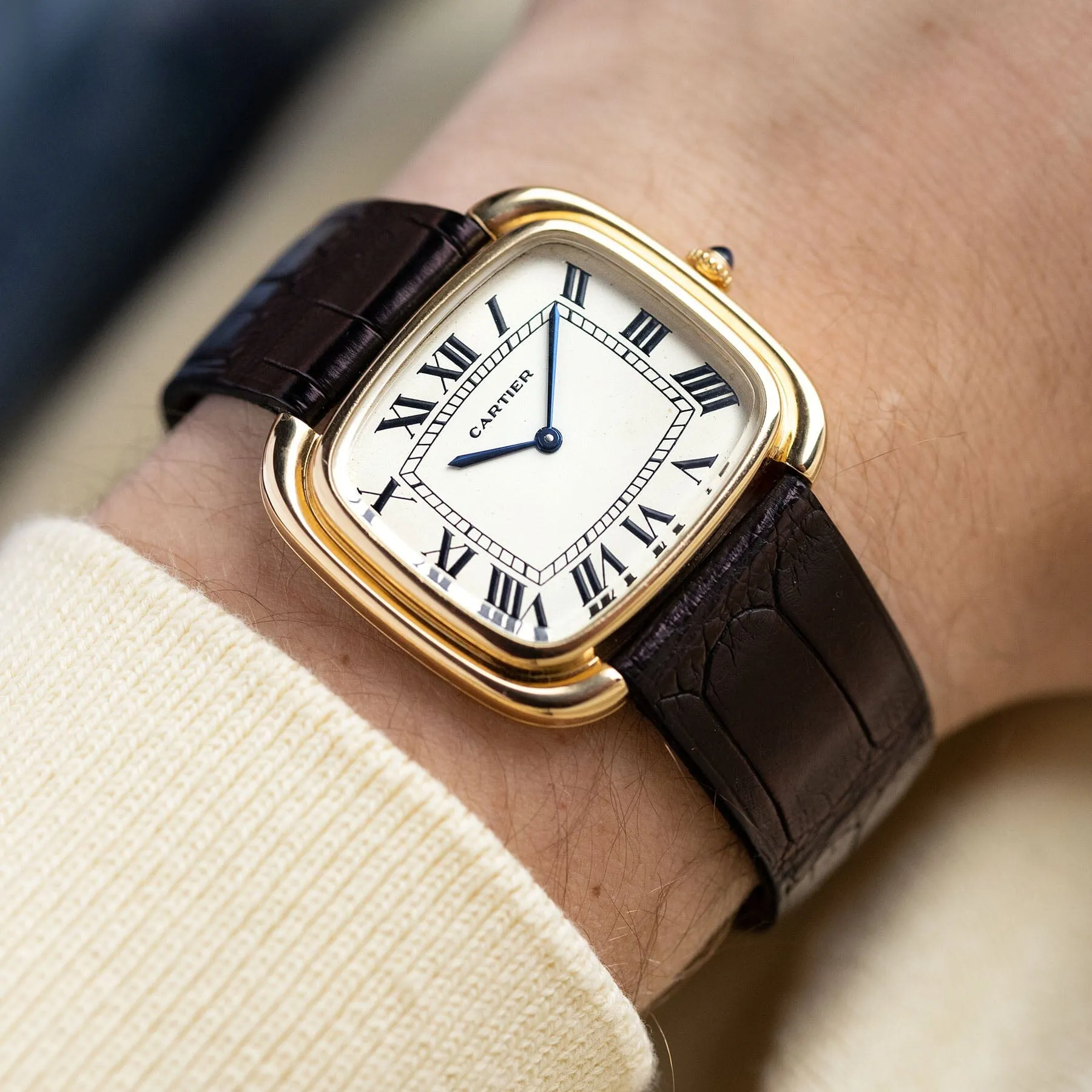 Cartier Gondole Horizontale Jumbo 18kt yellow gold