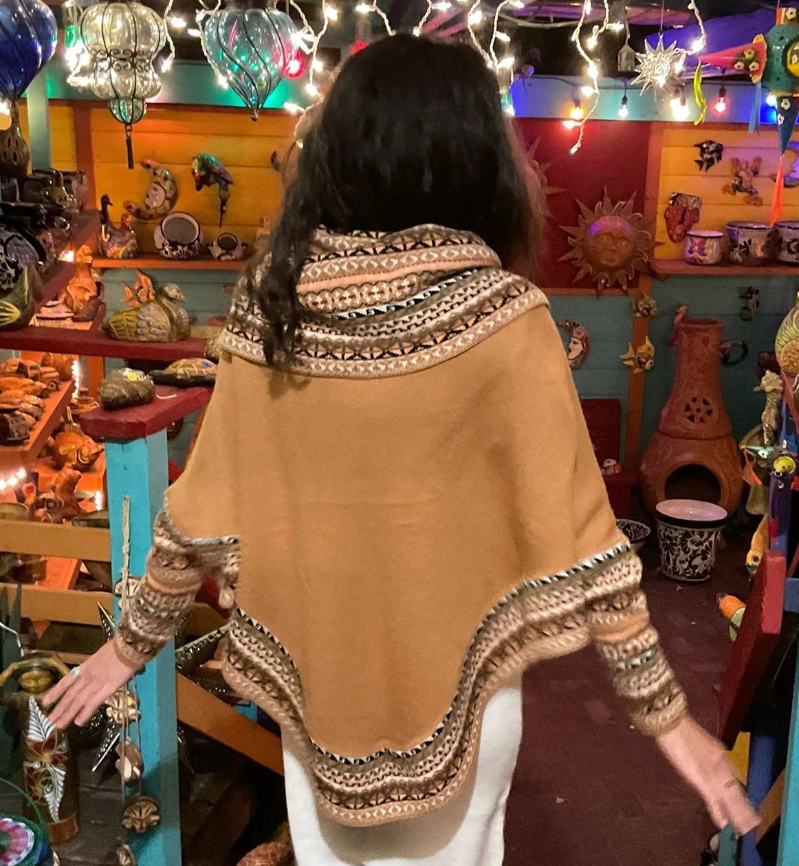 Peru Poncho With Sleeves