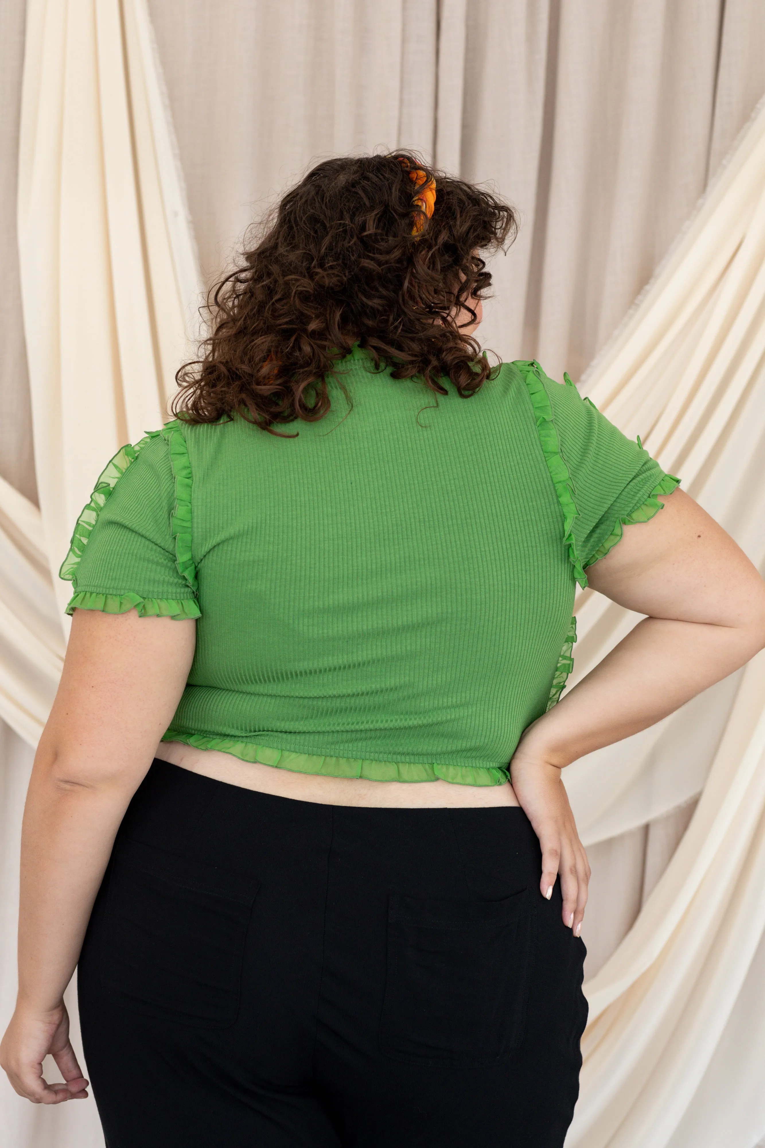 THE RUFFLE EDGE TOP ~ Cactus