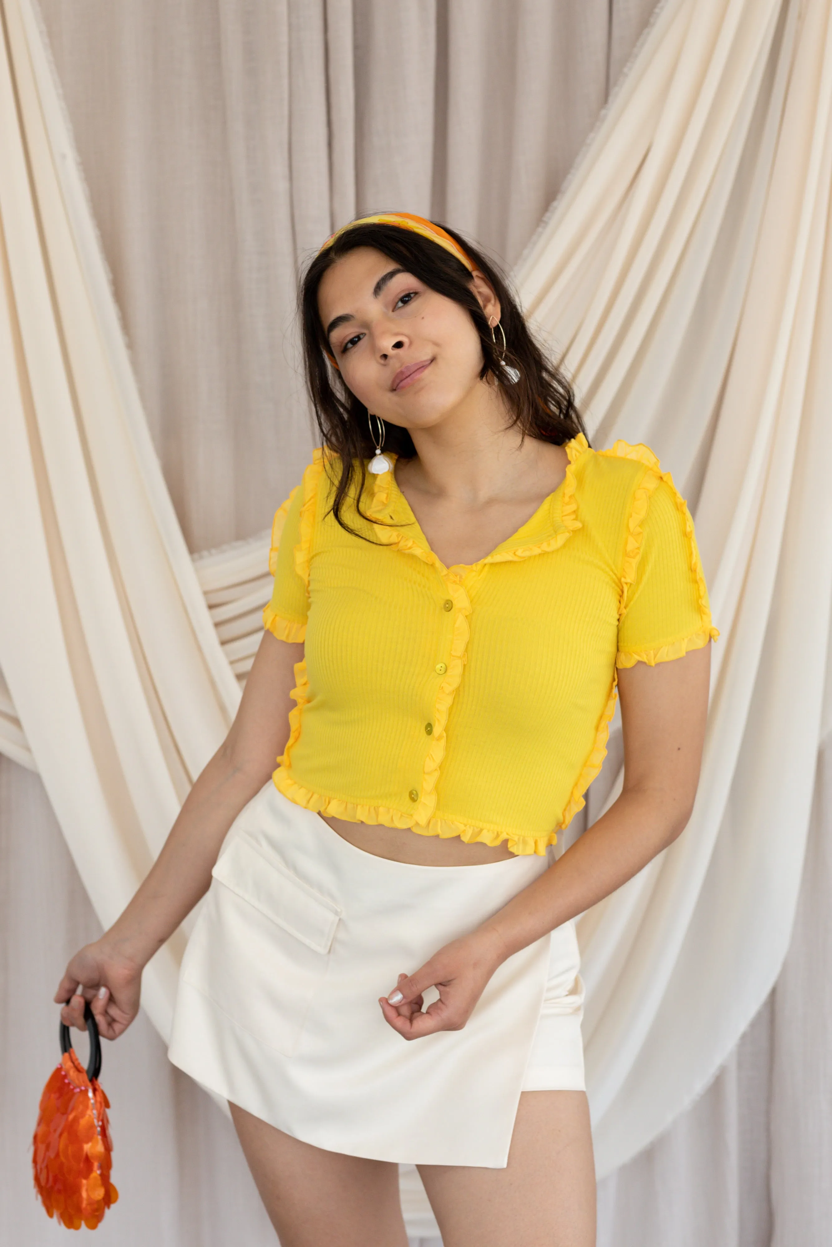 THE RUFFLE EDGE TOP ~ Lemon